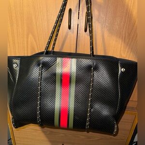 HAUTE SHORE neoprene tote NWT